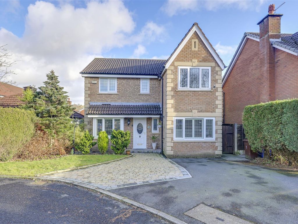 4 bed detached house for sale in Standedge Close, Ramsbottom, Bury BL0
