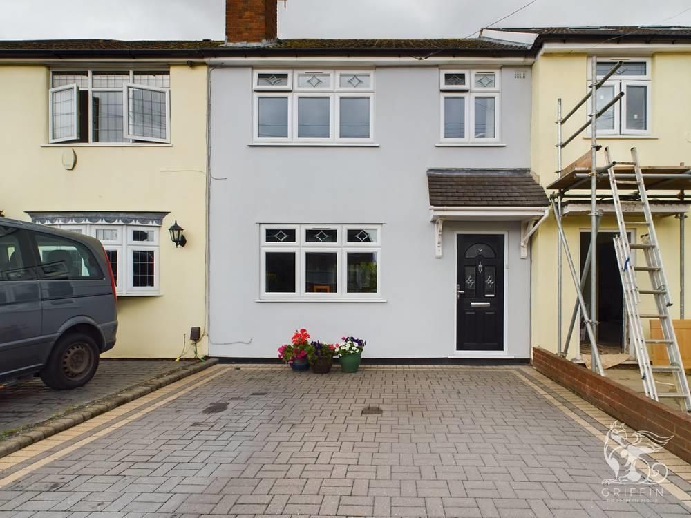 3 bed property for sale in Benhurst Avenue, Elm Park, Hornchurch RM12