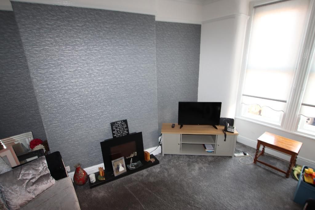 3 bed end terrace house to rent in Grovedale Road, Mossley Hill