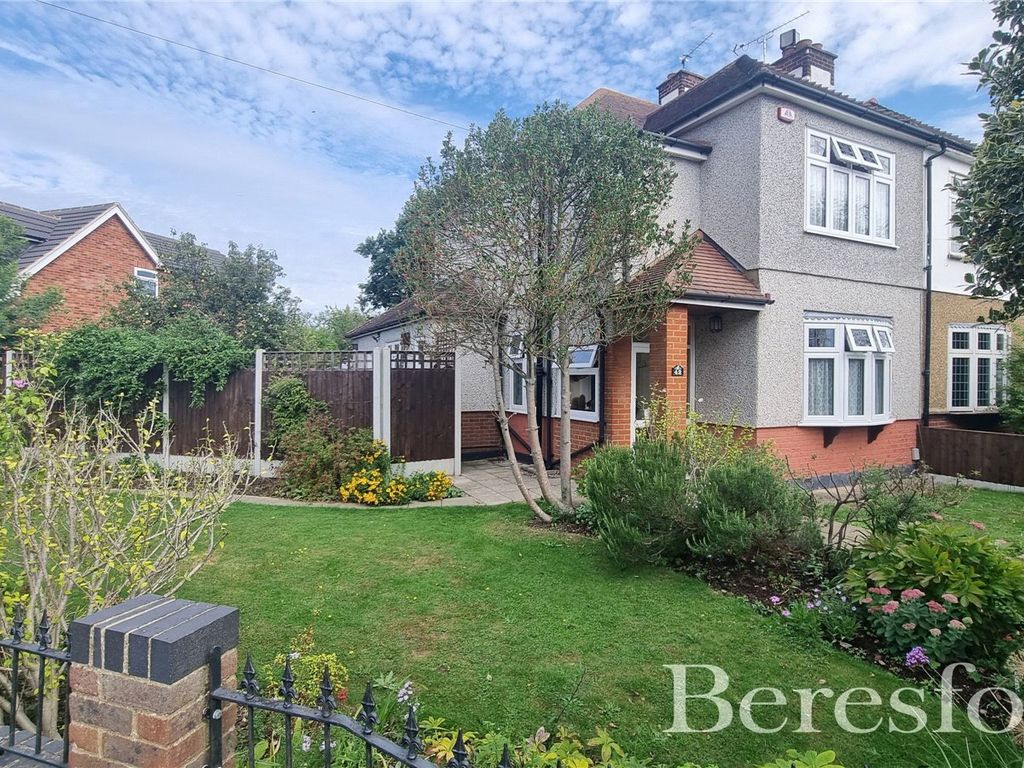 3 bed semidetached house for sale in Clyde Way, Rise Park RM1 Zoopla