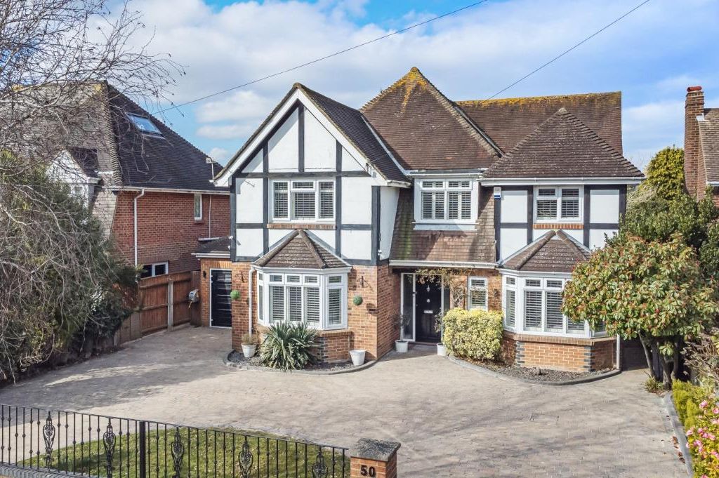 4 bed property for sale in Keith Road, Talbot Woods, Bournemouth BH3