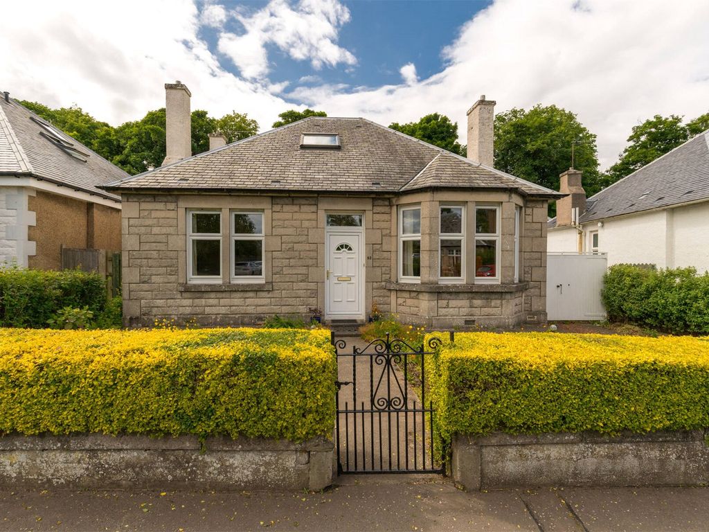 3 bed property for sale in Greenbank Road, Greenbank, Edinburgh EH10, £