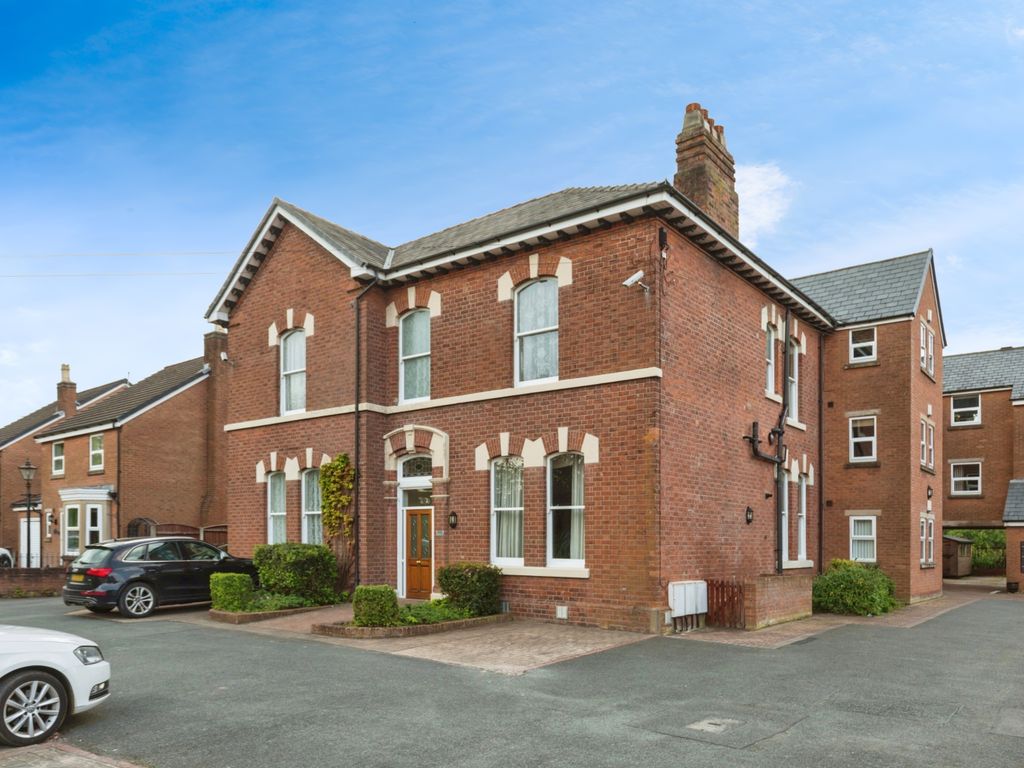 2 bed flat for sale in Dean Court, Bamber Bridge, Preston PR5, £140,000