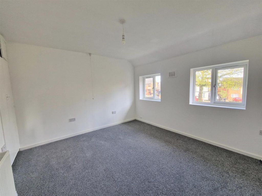 3 bed property to rent in Turves Green, Longbridge, Northfield