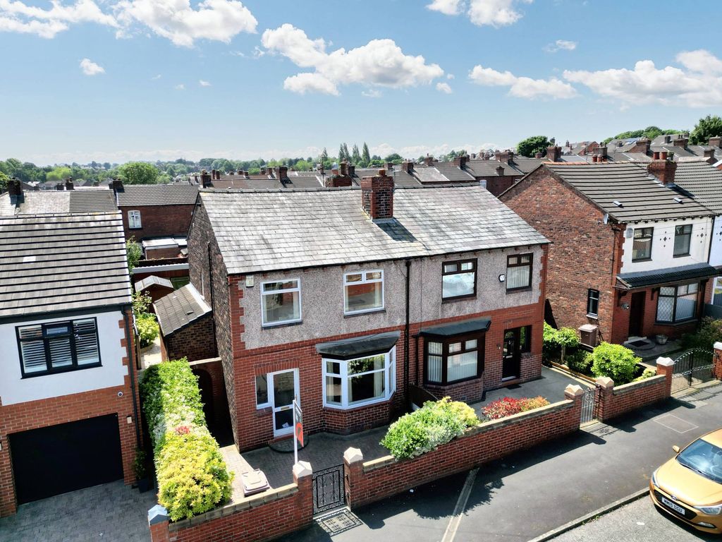 3 bed semidetached house for sale in Stafford Road, St. Helens WA10, £