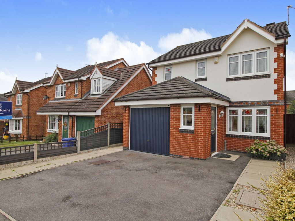 3 bed detached house for sale in Cranwell Court, Goldthorpe, Rotherham