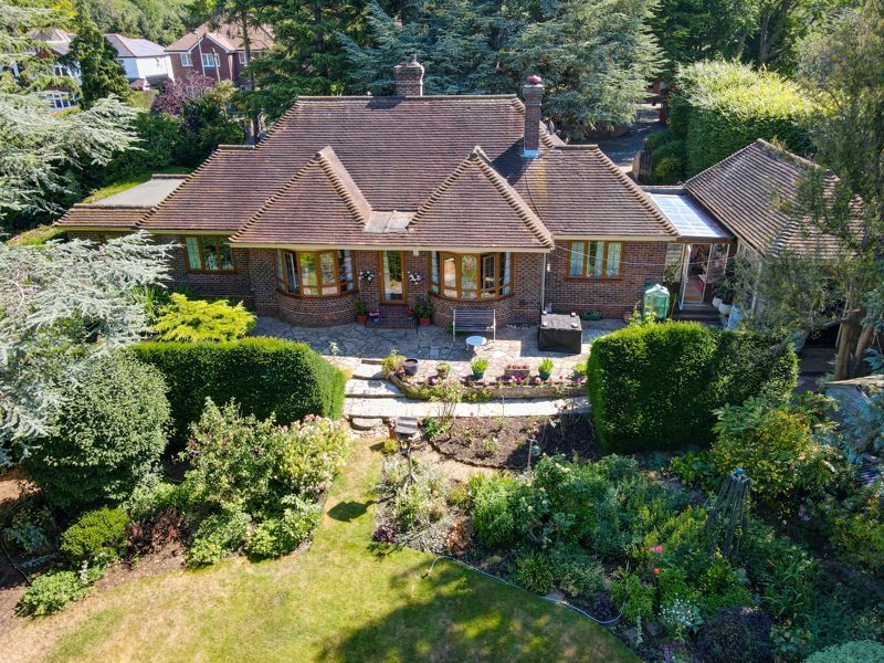 3 bed detached house for sale in Sutton Lane, Banstead SM7 Zoopla