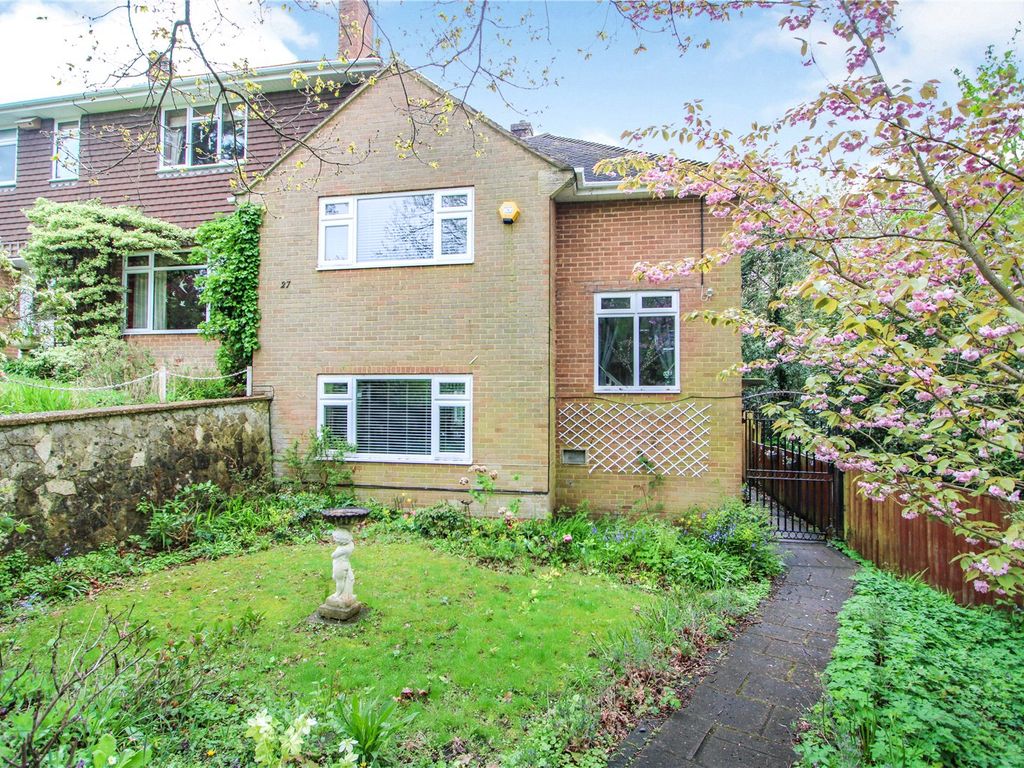 3 bed semidetached house for sale in Woodlands Close, Dibden Purlieu
