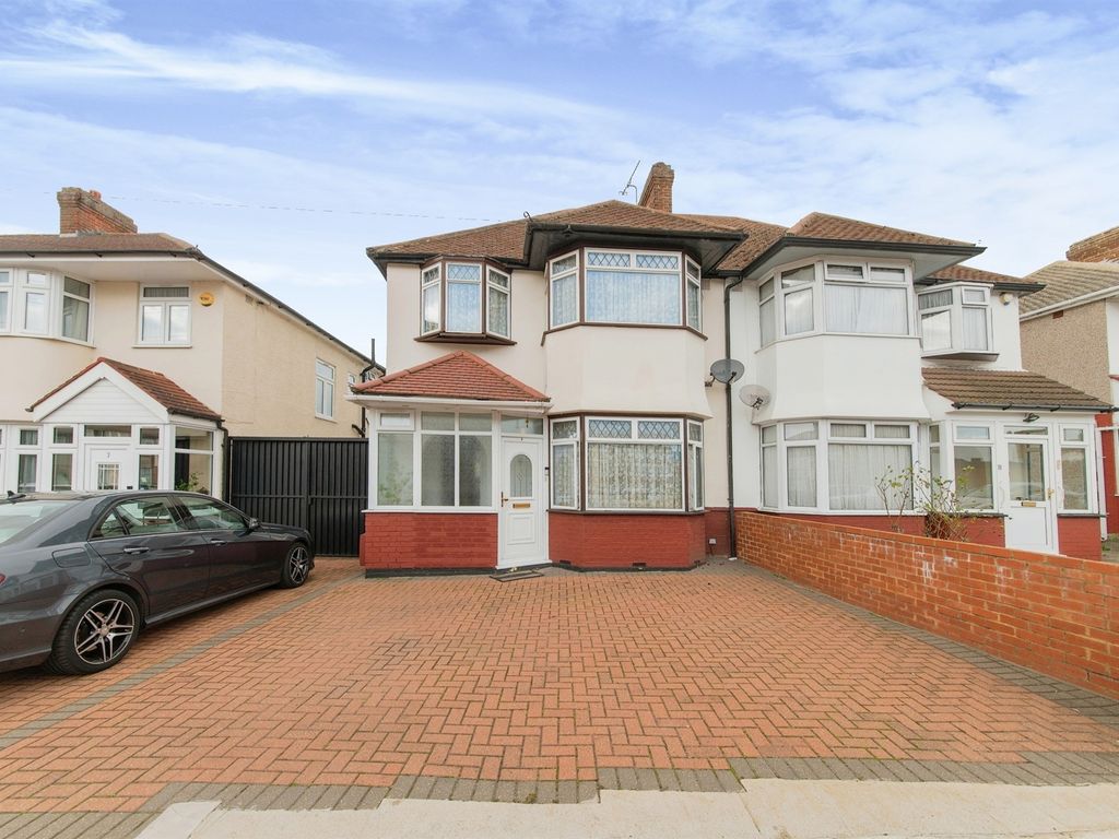 3 bed semidetached house for sale in Portland Crescent, Stanmore HA7