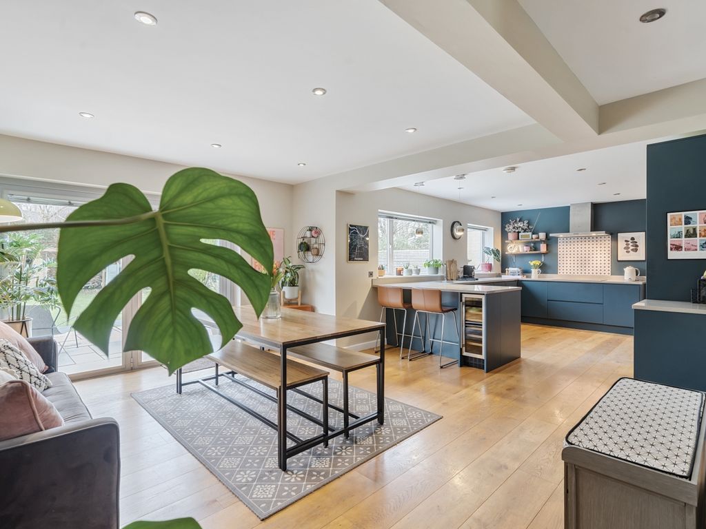 4 bed detached house for sale in Richmond Court, Ashton Keynes, Swindon