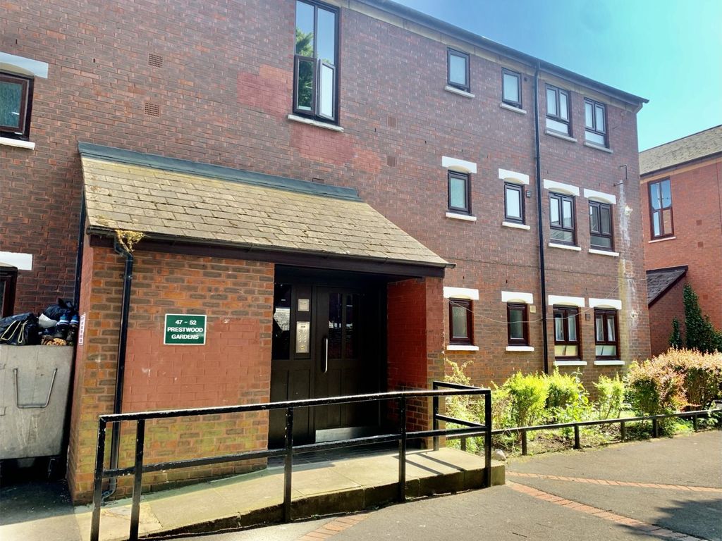 2 bed flat to rent in Prestwood Gardens, Croydon CR0 Zoopla