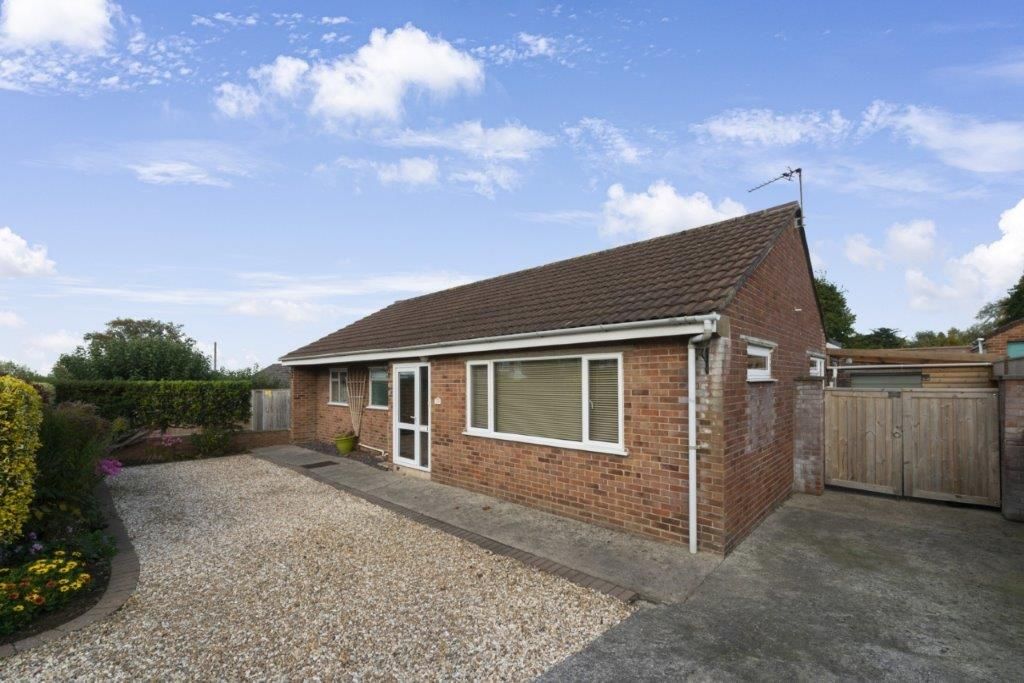 3 bed detached bungalow for sale in Forest Hill, Yeovil, Somerset BA20