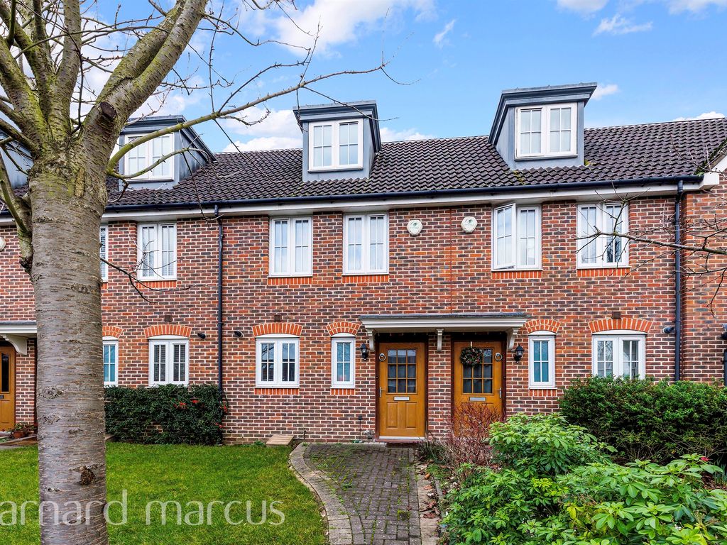 3 bed terraced house for sale in Langley Avenue, Worcester Park KT4