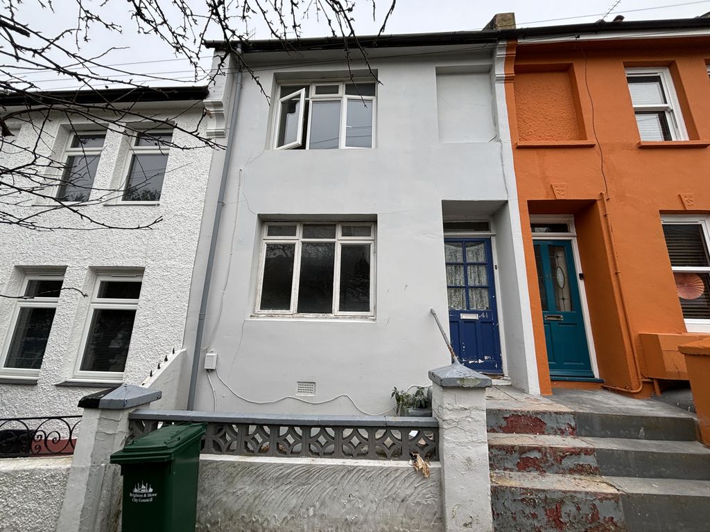 3 bed property for sale in 41 Arnold Street, Brighton, East Sussex BN2