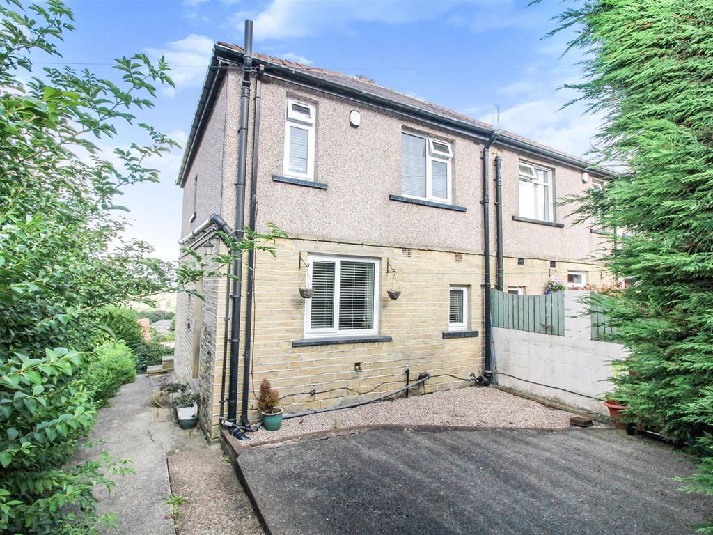3 bed semidetached house for sale in King Street, Eccleshill, Bradford