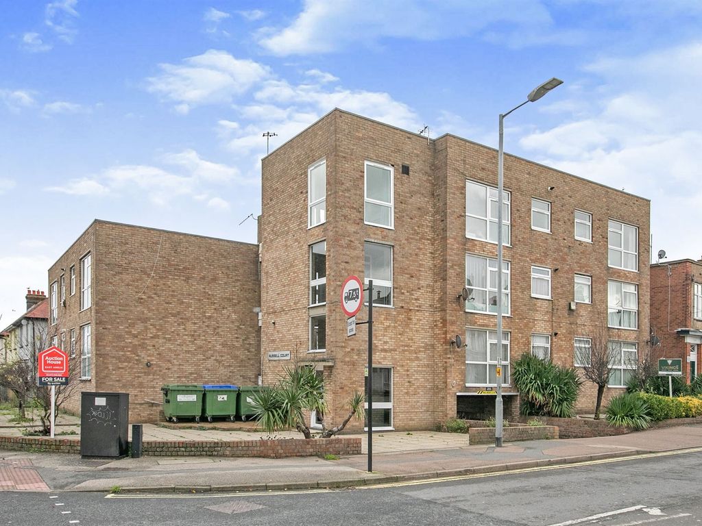 2 bed flat for sale in Beach Station Road, Felixstowe IP11 Zoopla