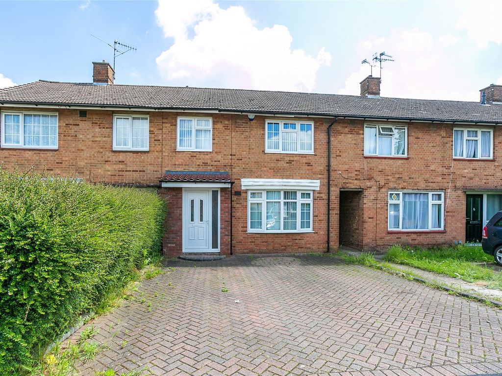 3 bed terraced house for sale in End Road, Hemel Hempstead
