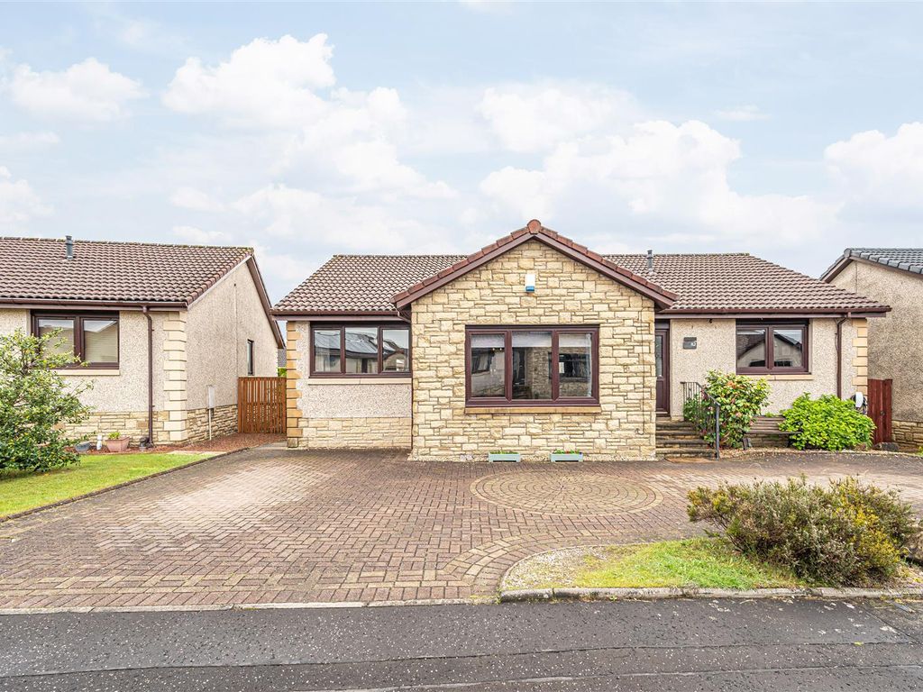 4 bed detached bungalow for sale in 82 Queen Margaret Fauld