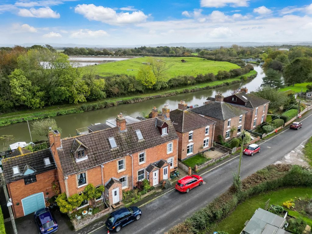 3 bed terraced house for sale in Purton, Berkeley, Gloucestershire GL13