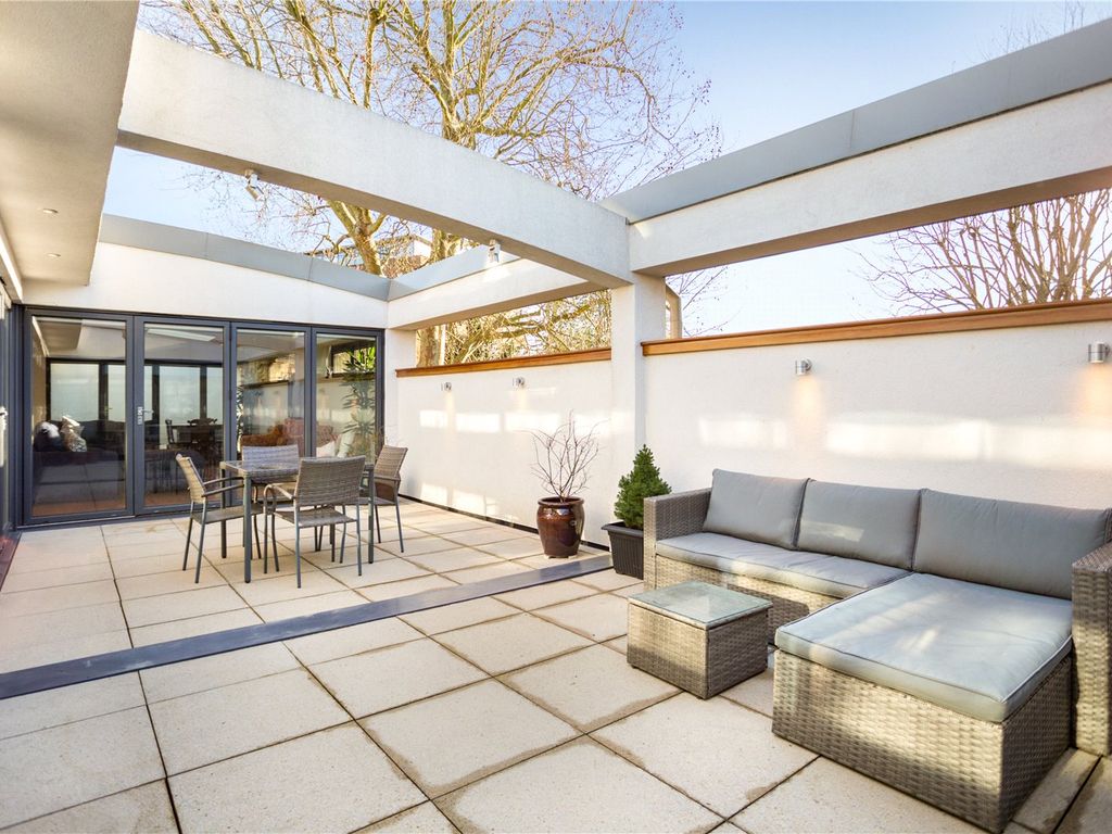 Estate House, 225-231 Upper Richmond Road, Putney, London SW15  