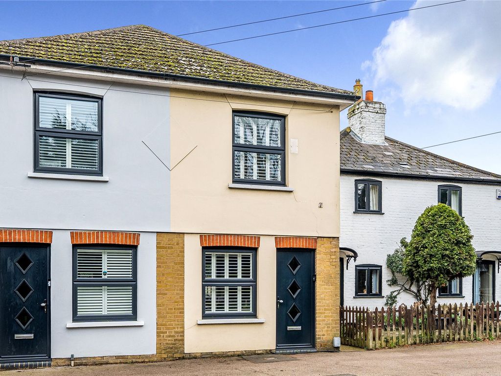 2 bed semidetached house for sale in Oakley Road, Bromley BR2, £