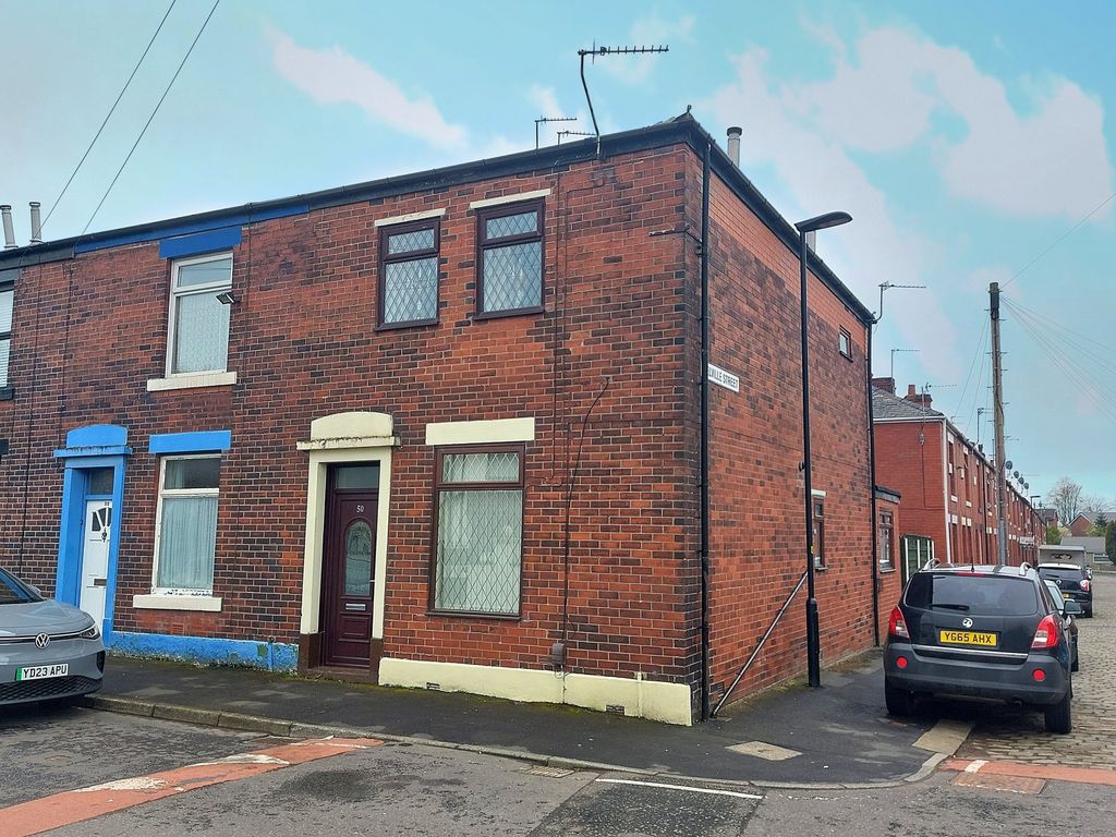 3 bed end terrace house for sale in Hillcrest Road, Castleton, Rochdale