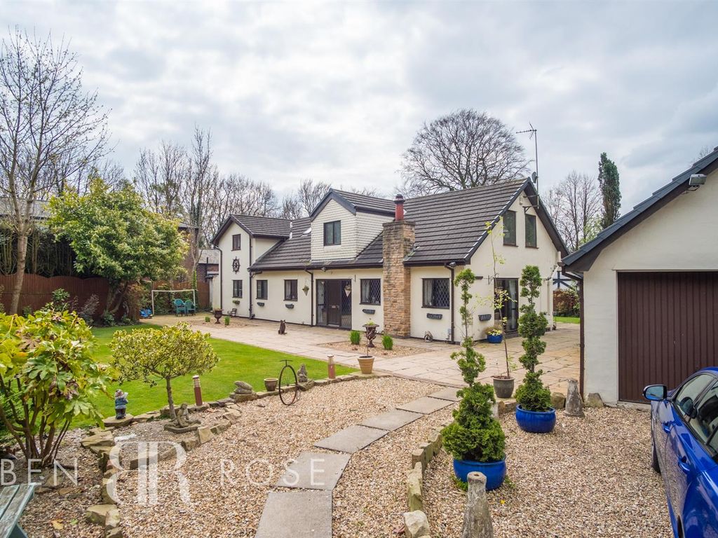 3 bed detached house for sale in Poplar Grove, Bamber Bridge, Preston