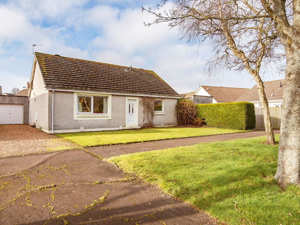 2 bed detached bungalow for sale in Ruthven Place, St Andrews KY16, £