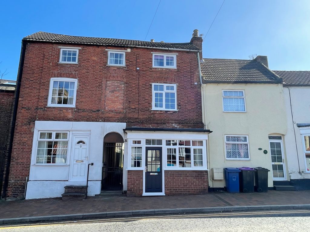 4 bed terraced house for sale in Street, Market Rasen LN8 Zoopla