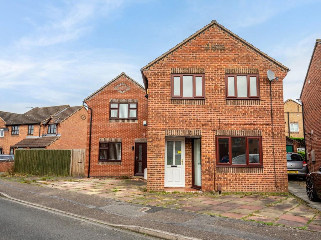 5 bed detached house for sale in Ilton Garth, York YO30, £425,000 Zoopla