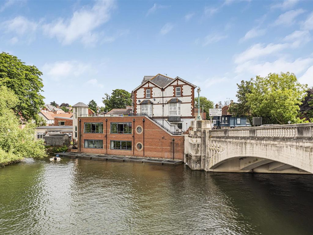 12 bed detached house for sale in Bridge Street, Caversham, Reading RG4