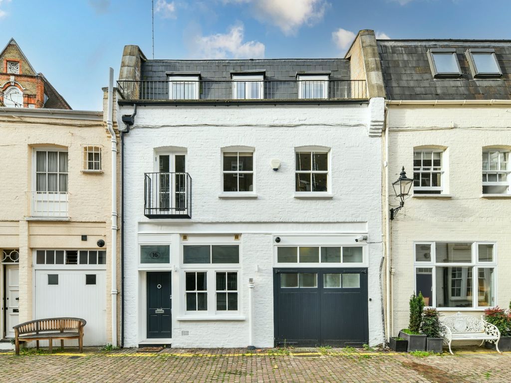 Manson Mews, London SW7