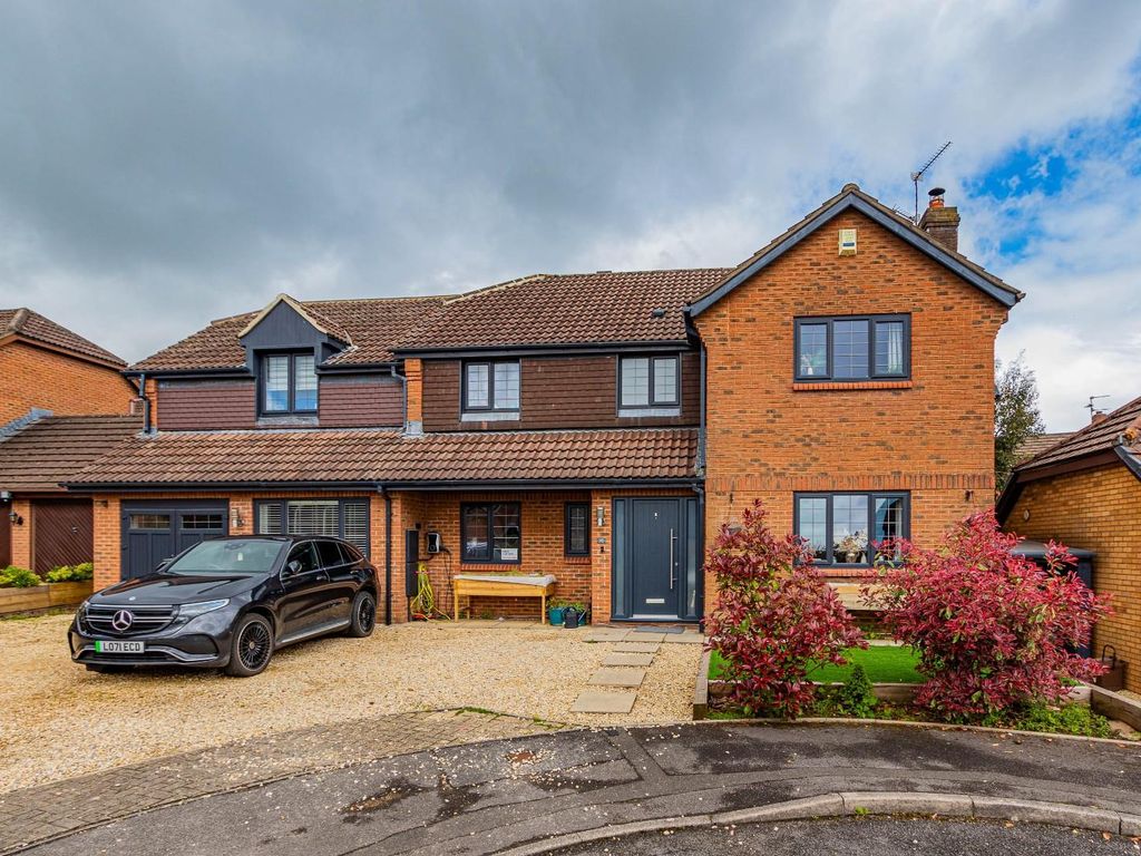 5 bed detached house for sale in Cefn Onn Meadows, Lisvane, Cardiff