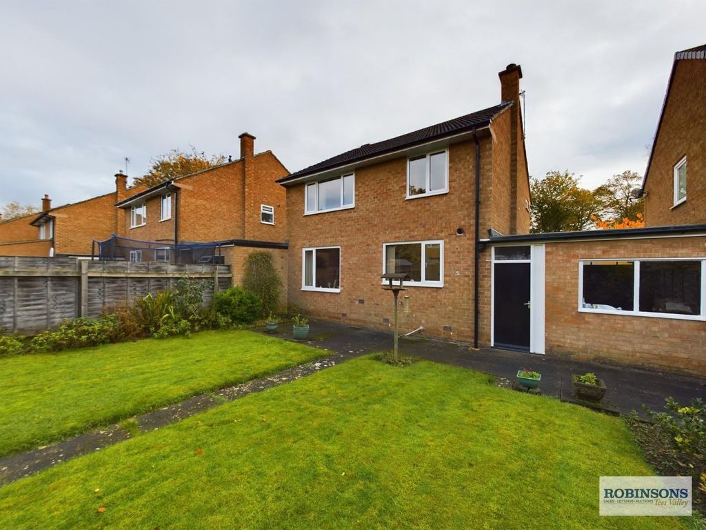 4 bed linkdetached house for sale in Hummersknott Avenue, Darlington