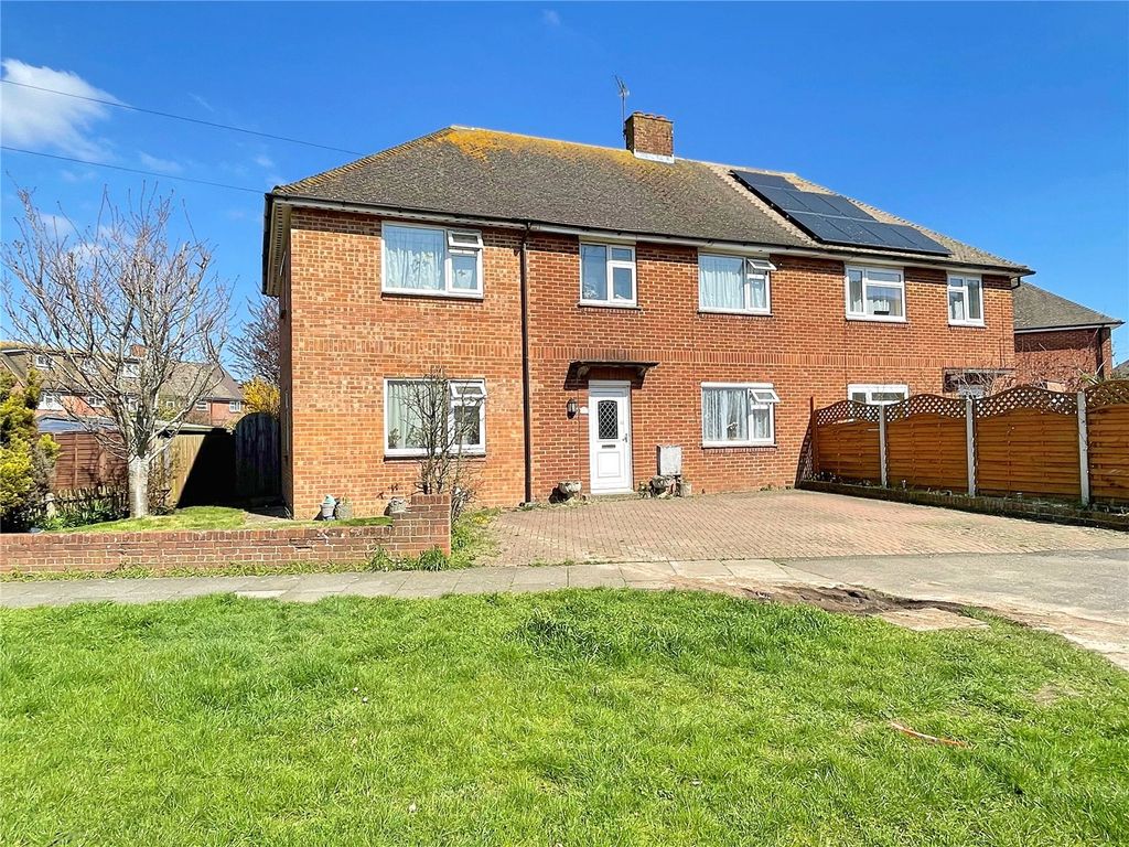 5 bed semidetached house for sale in Griffin Crescent, Wick