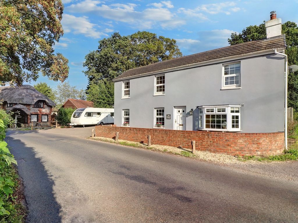 4 bed detached house for sale in Anmore Road, Denmead, Waterlooville