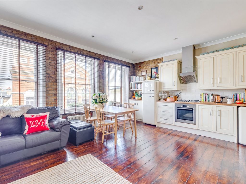 2 bed flat for sale in Dawes Road, Fulham SW6, £625,000 - Zoopla