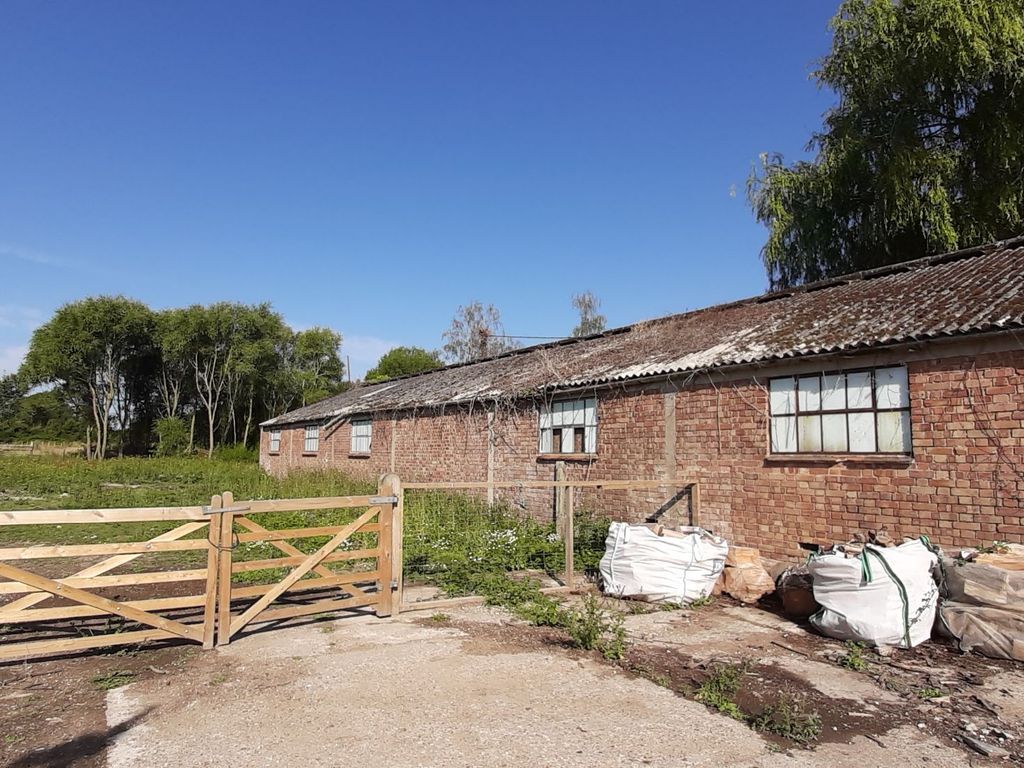 Land for sale in Appledore, Ashford TN26, £600,000 Zoopla