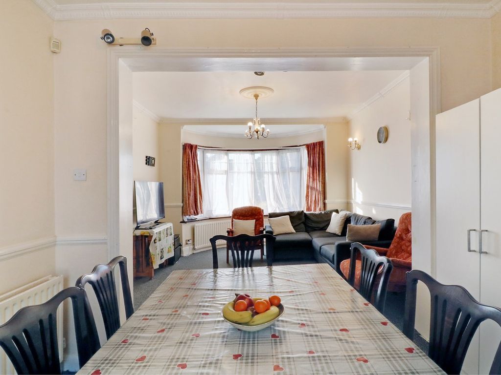 5 bed semidetached house for sale in Buck Lane, London NW9 Zoopla