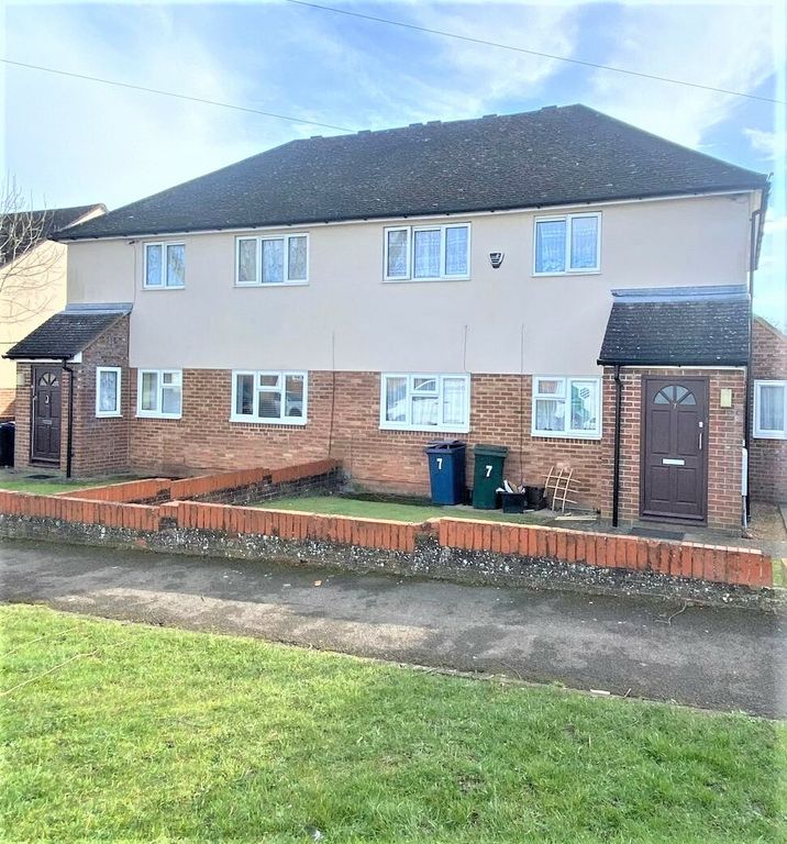 2 bed flat for sale in Mentmore Close, High HP12 Zoopla