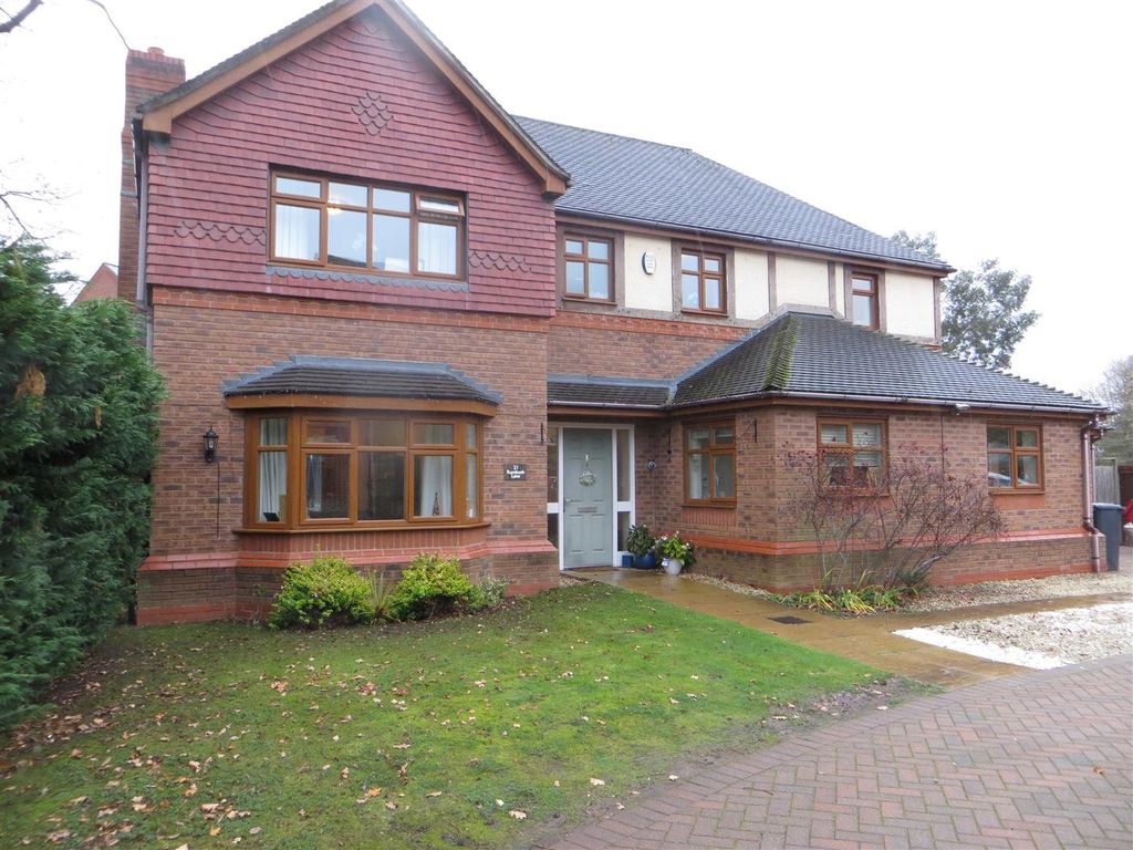 4 bed detached house to rent in Rumbush Lane, Shirley, Solihull B90, £