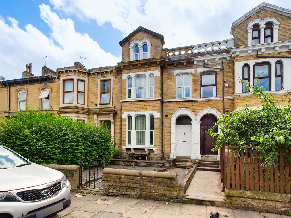 Ashgrove Bradford BD7  