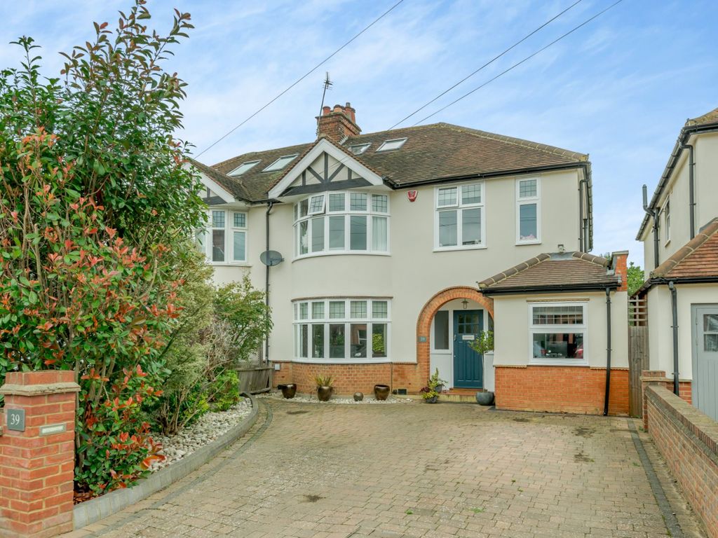 5 bed semidetached house for sale in Brampton Road, St. Albans