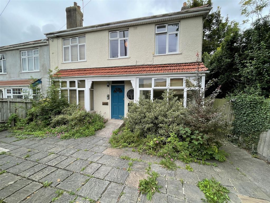 2 bed flat to rent in Southmead Road, WestburyOnTrym, Bristol BS10