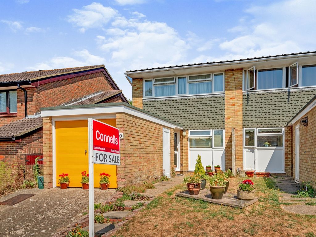 3 bed end terrace house for sale in Park View Road, Redhill RH1 Zoopla