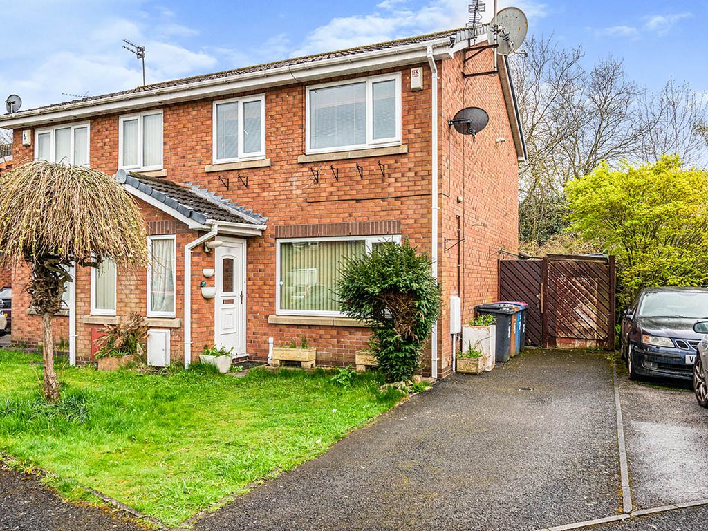 2 bed semidetached house for sale in Avenue, Salford