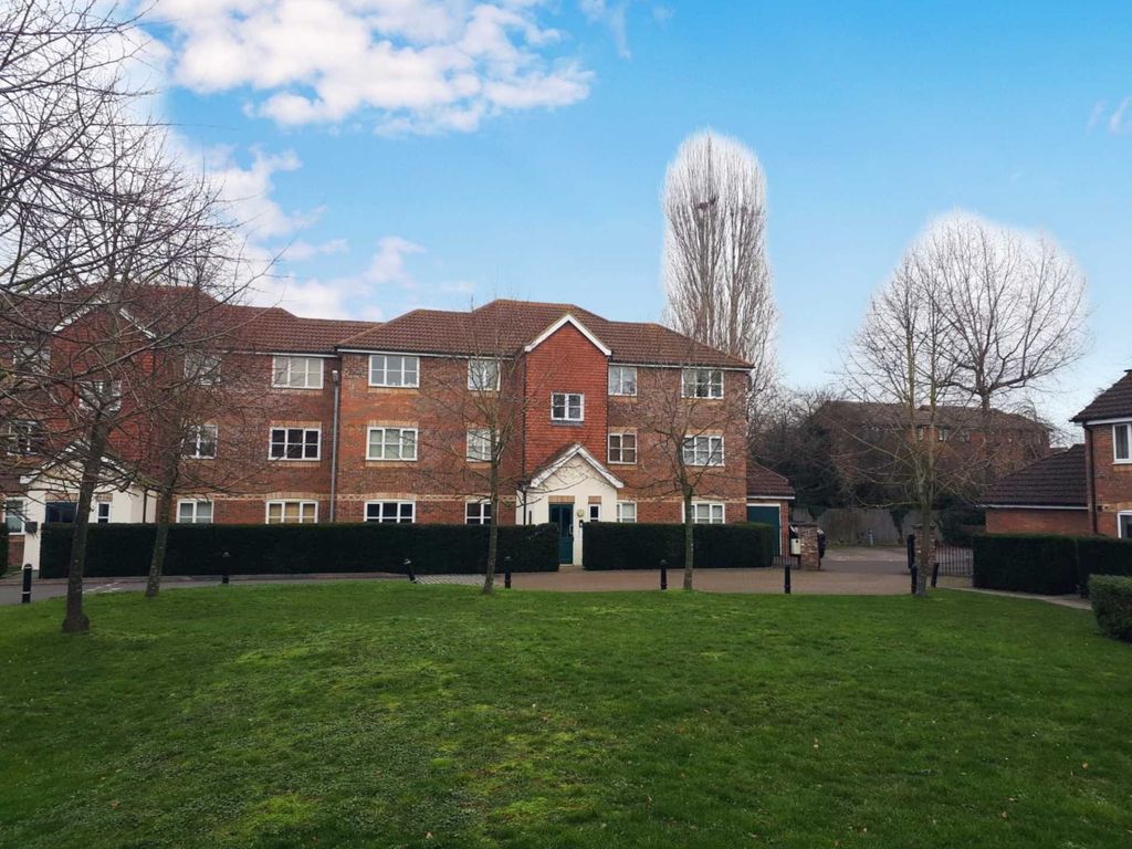 1 bed flat to rent in Whitehead Way, Aylesbury HP21, £950 pcm Zoopla