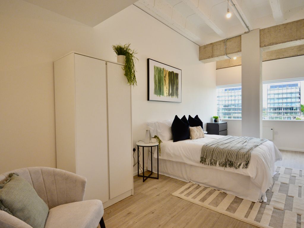 1 bed flat to rent in Elder Gate, Central Milton Keynes MK9, £1,425 pcm Zoopla