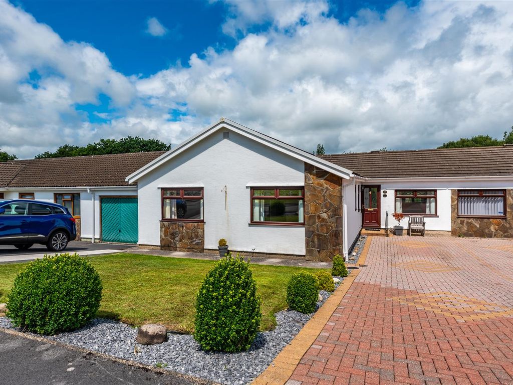 4 bed bungalow for sale in Hendre Park, Llangennech, Llanelli SA14, £250,000 Zoopla