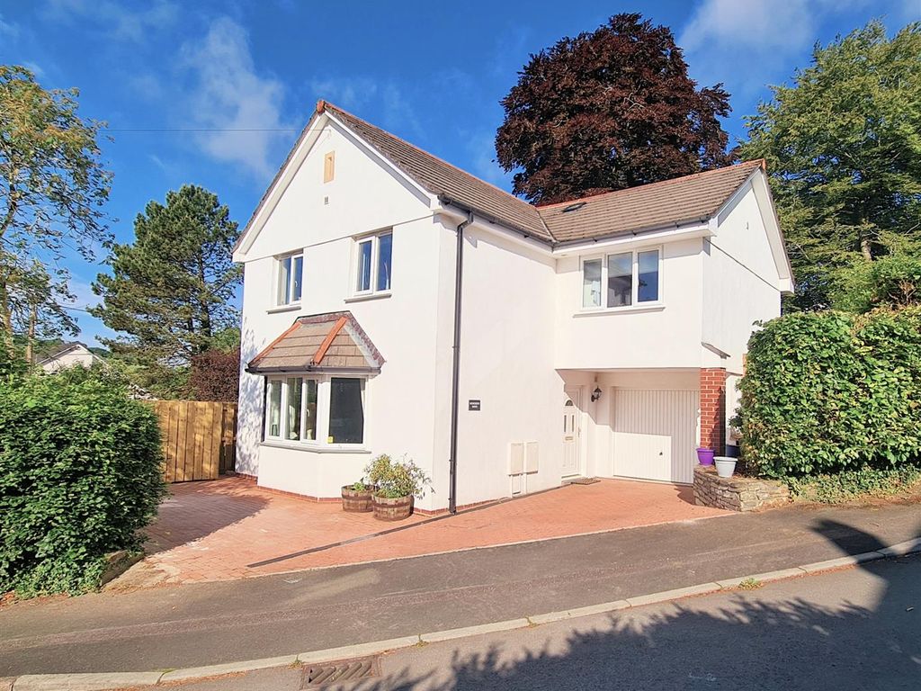 4 bed detached house for sale in Priory Gardens, Whitchurch, Tavistock